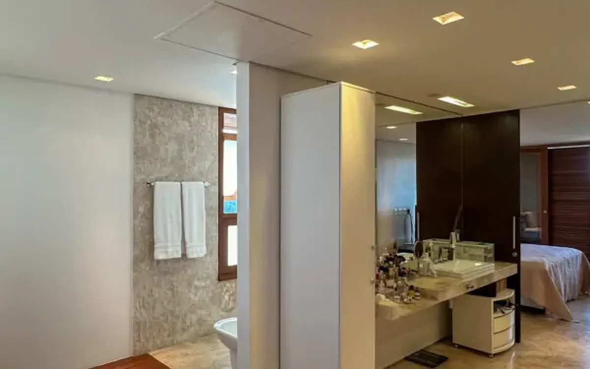 Banho suíte master interno Casa à venda condomínio Mirante da Mata, por R$6.900
