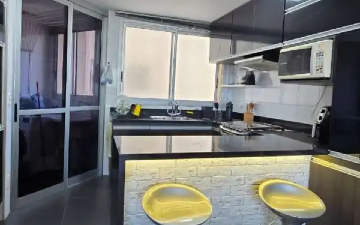 Cozinha - balcão Apartamento mobiliado para alugar no Vila da Serra condominio Metropole