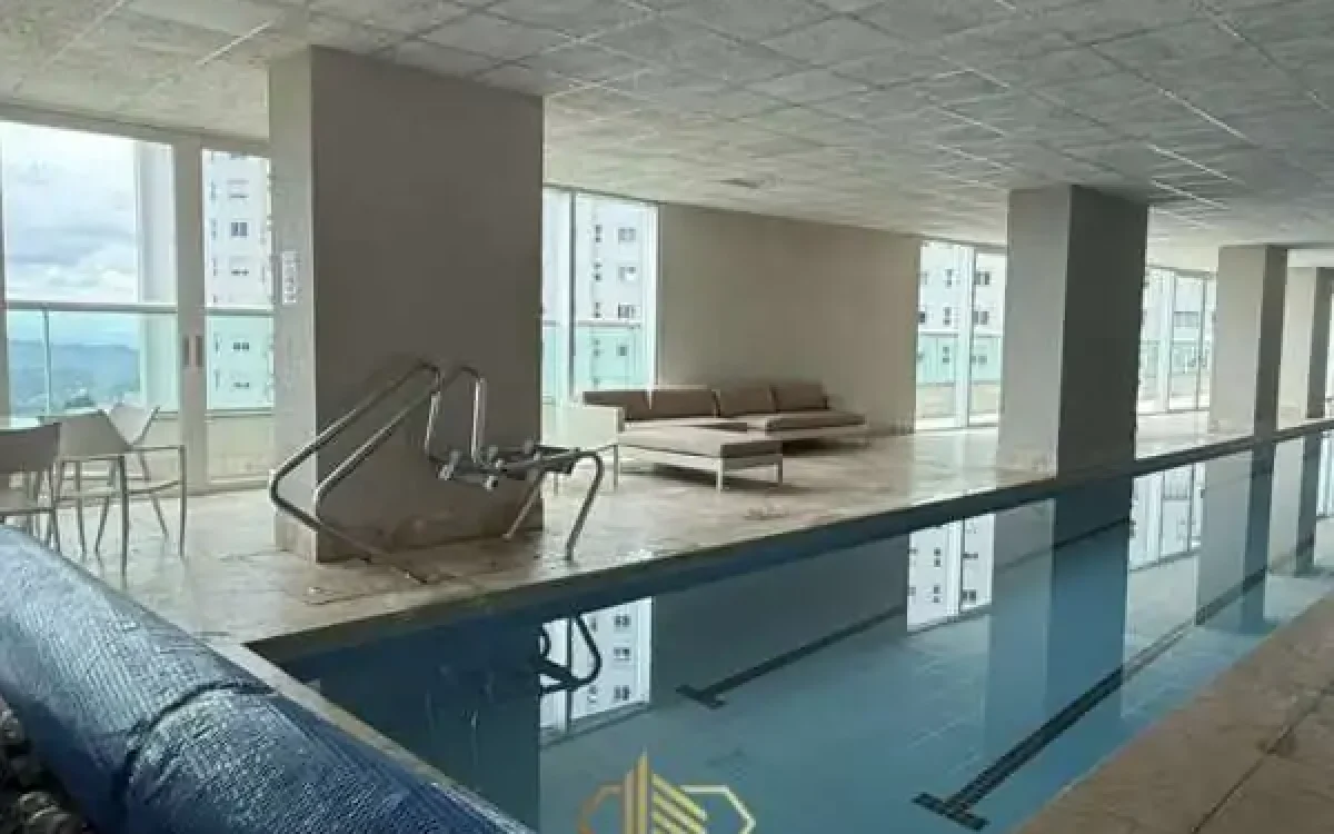 Piscina coberta aquecida Apartamento de 510m² à venda no Green Garden Vila da Serra