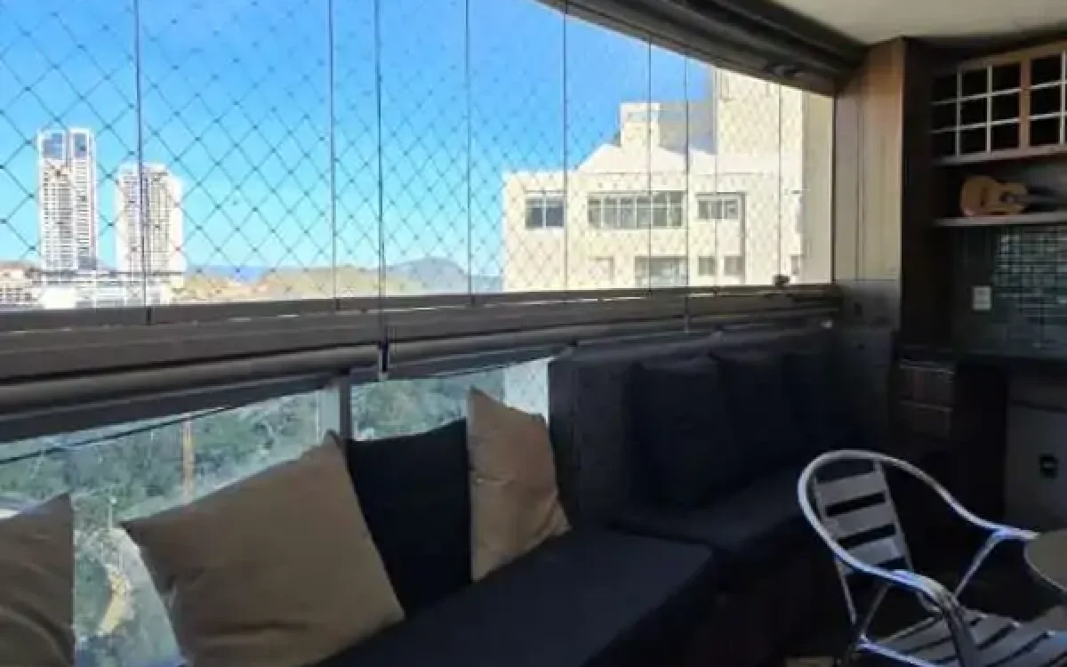 Varanda Apartamento mobiliado para alugar no Vila da Serra condominio Metropole